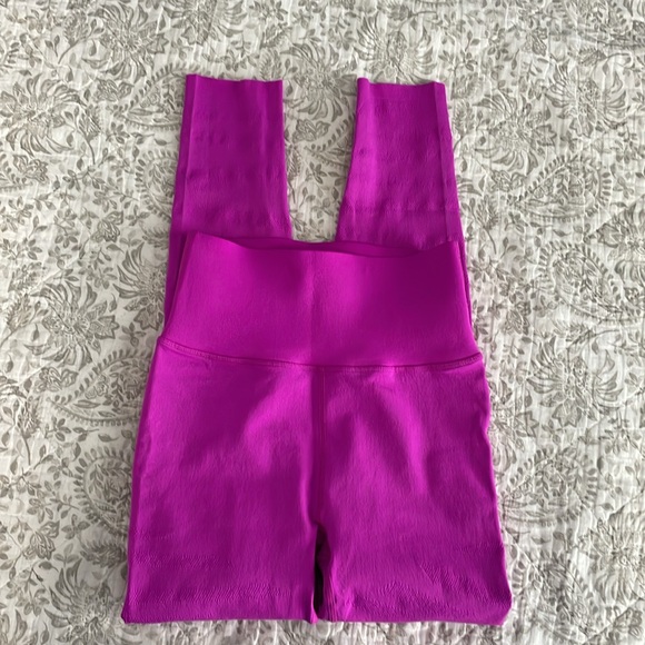 Fabletics Pants - EUC Fabletics SculptKnit Leggings Magenta size small